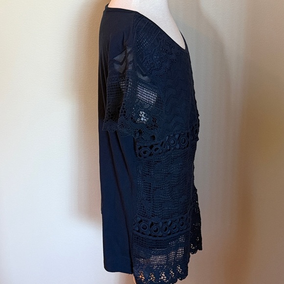 EUC~Woman’s NY Collection Large Petite Navy Lace Short Sleeve Top W/Scoop Neck - Picture 4 of 8